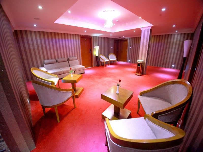 Hotel Sea Pearl Kollam Exteriör bild